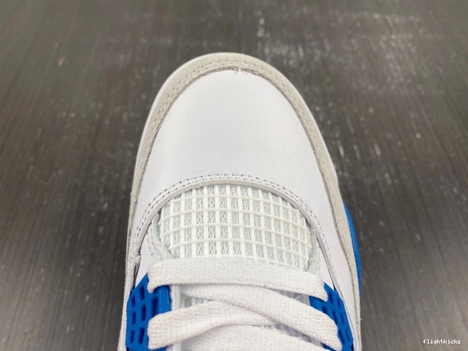 SB Retro 4 DR5415-104 Jordan 1102